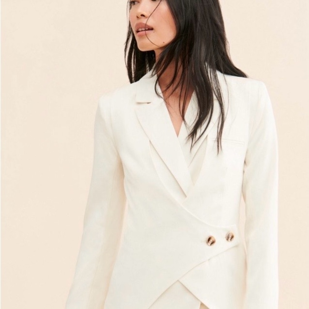 Women's Cream Blazer Mini Dress - Tailored Double-Breasted Style - Picture 4 of 7